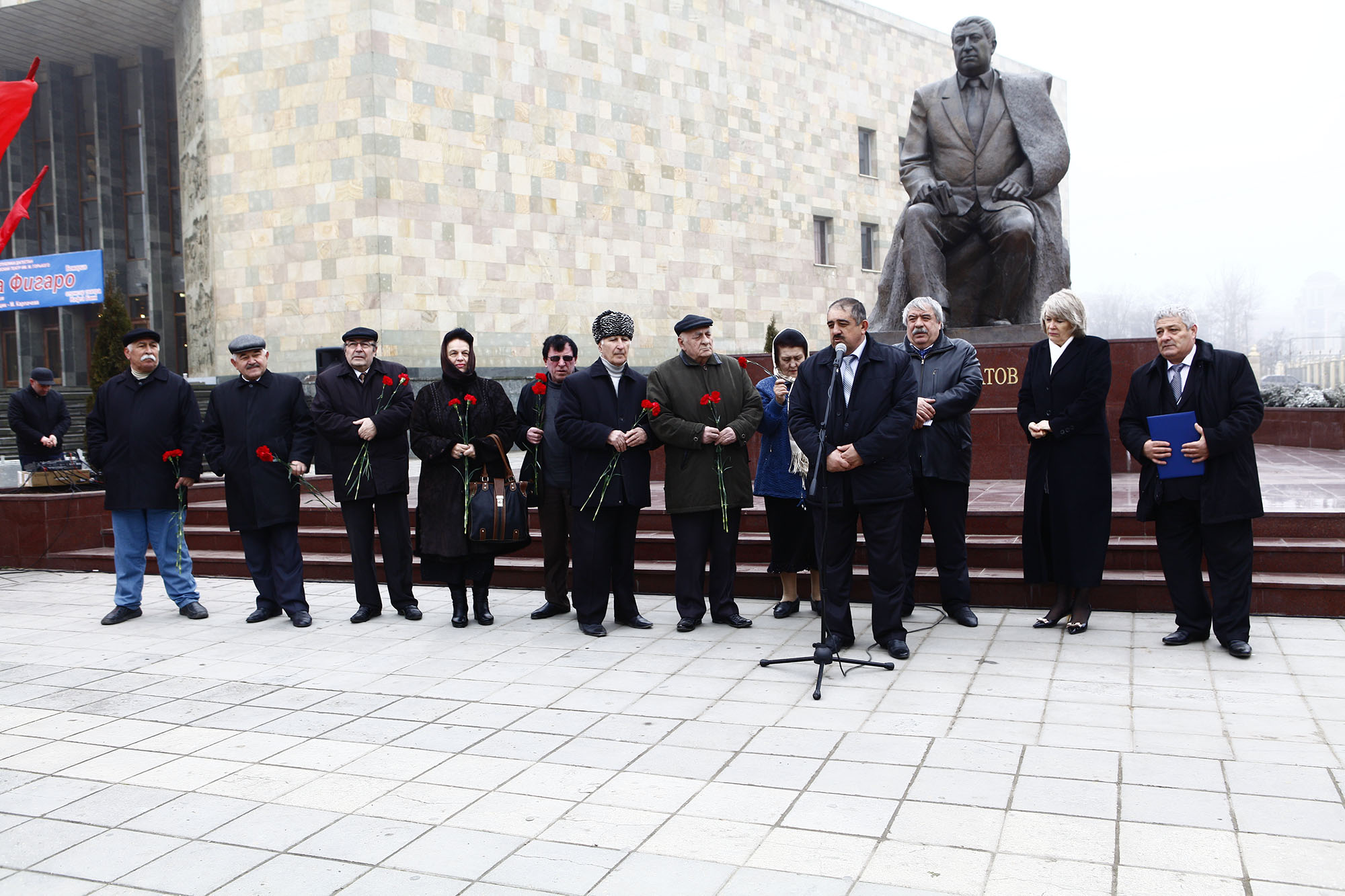 По памятным местам Расула Гамзатова